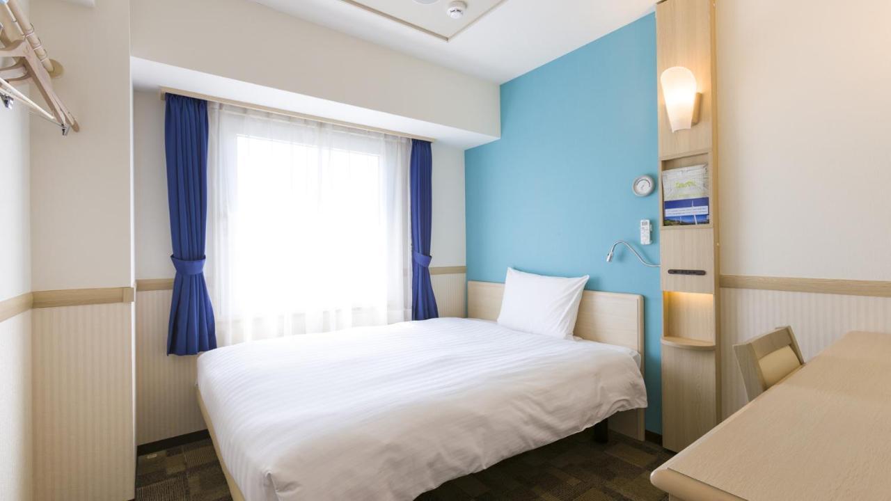 Toyoko Inn Nara Oji Eki Minami Guchi Exterior foto